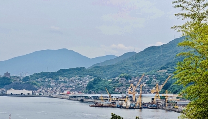 自然と工業の景色