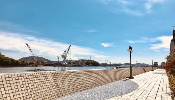 海岸から見える工業