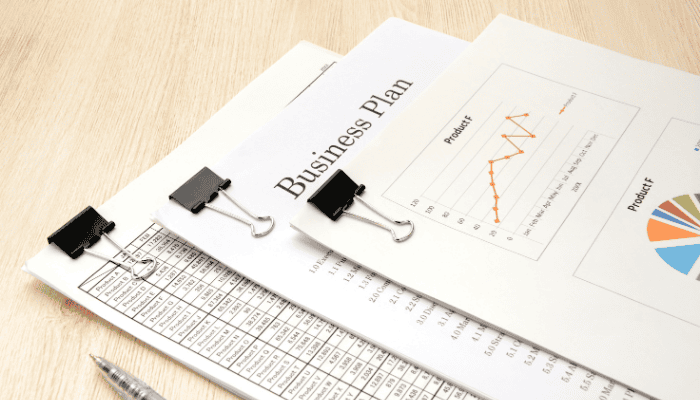 business planと書かれた資料
